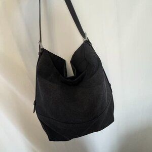 Lemaire Black Leather Shoulder Bag – Large Capacity – Dust Bag Included